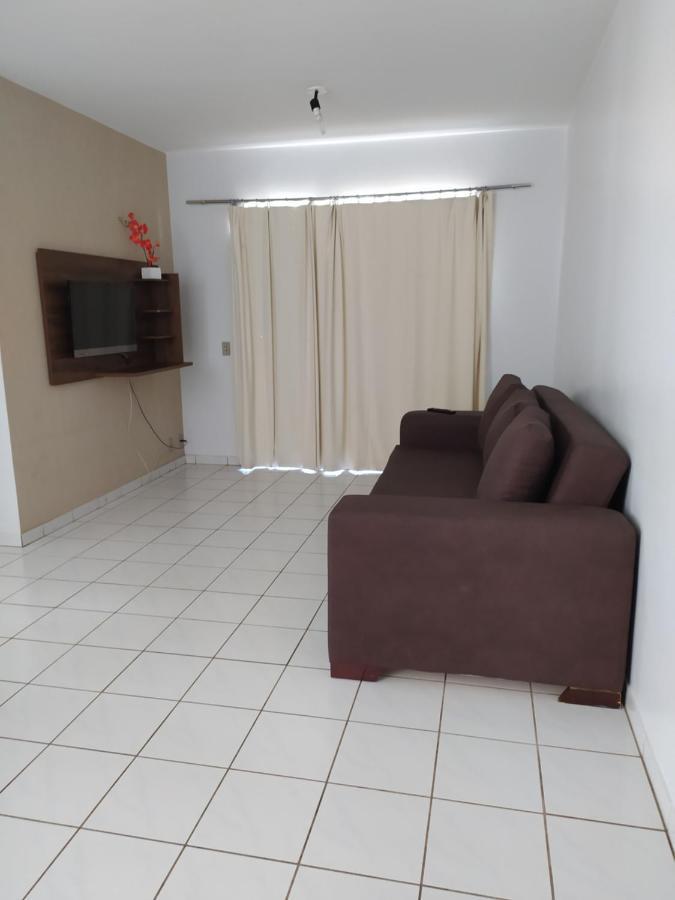 No Condominio Aquarius *